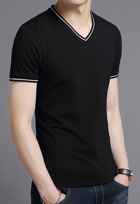纯黑色V领T恤衫定制模特气质效果图二