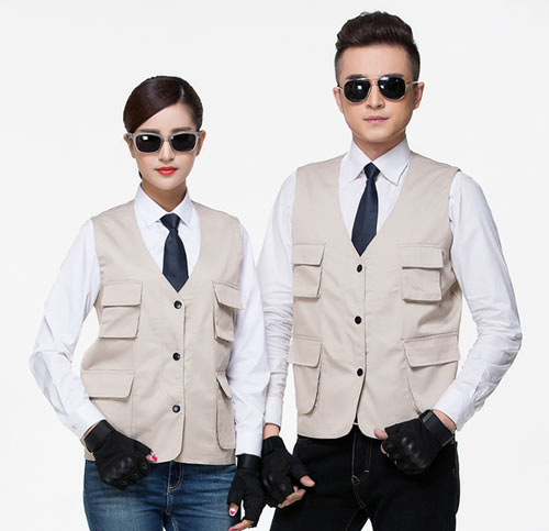 灰色扣子款工装马甲定做款式图