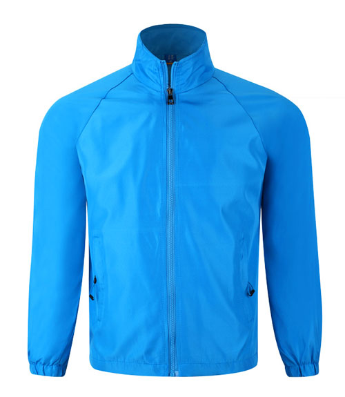 天蓝色插肩袖风衣定制款式图